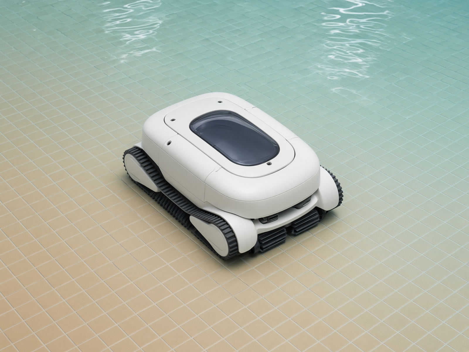 Robotic pool cleaner in clear water